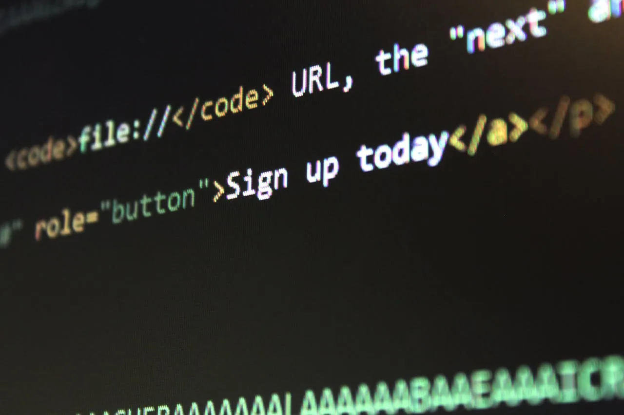 Código de programación en pantalla de computadora